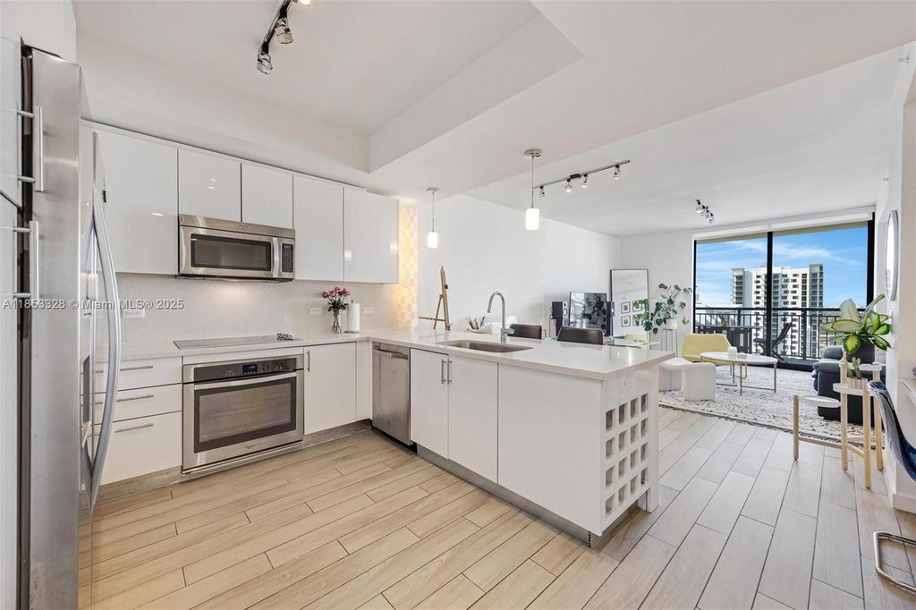 999 Sw 1st Ave 1509, Miami