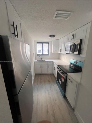 Photo of Listing #A11858571