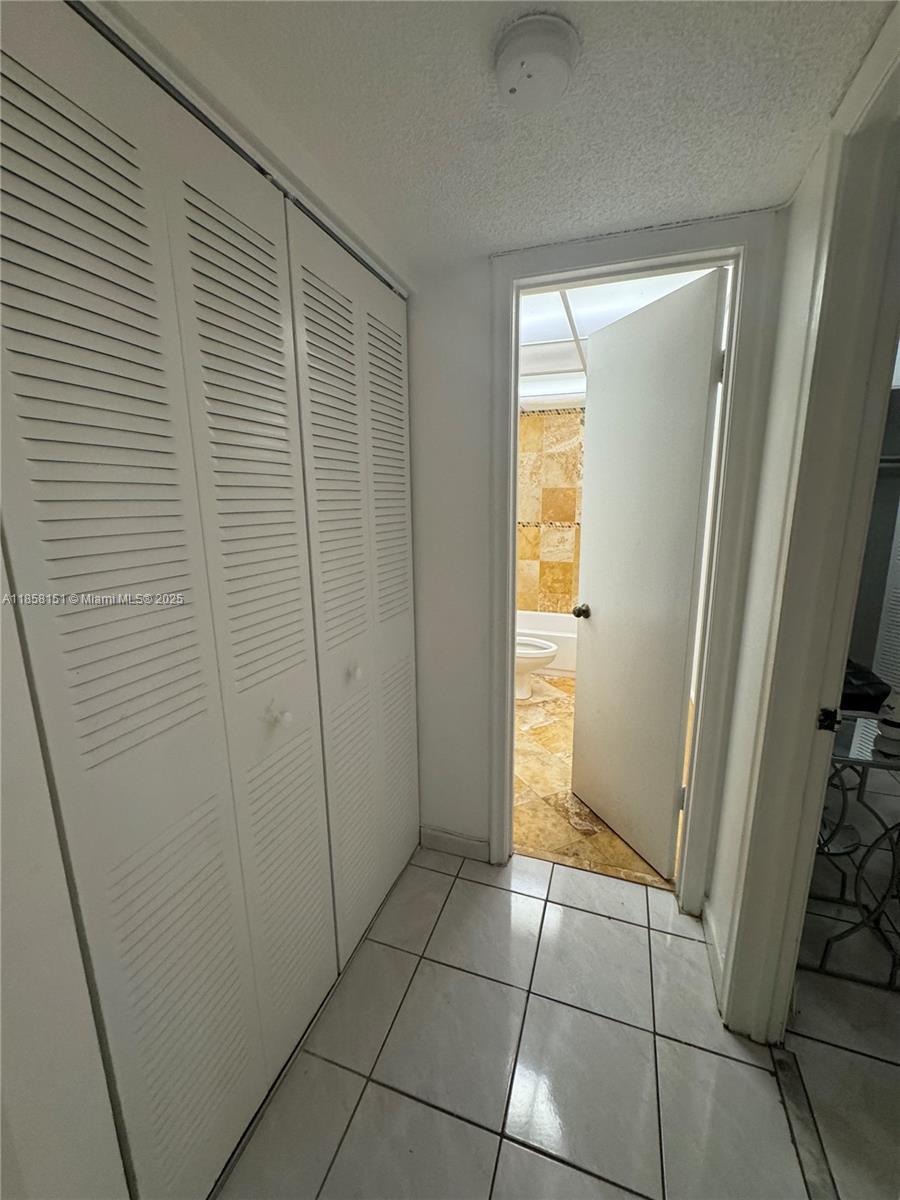 10000 Nw 80th Ct 2149, Hialeah Gardens