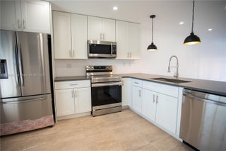 Photo of Listing #A11859617