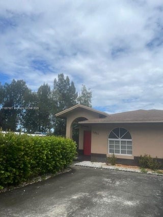 Photo of Listing #A11857921