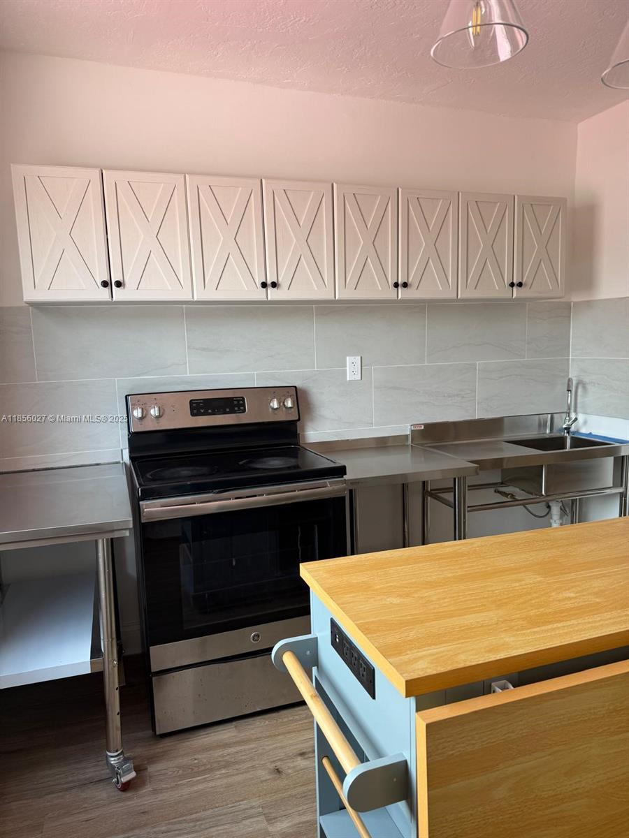 1432 Ne 163rd St 2, North Miami Beach