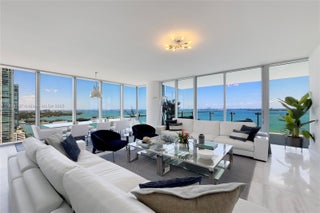 Photo of Listing #A11859797