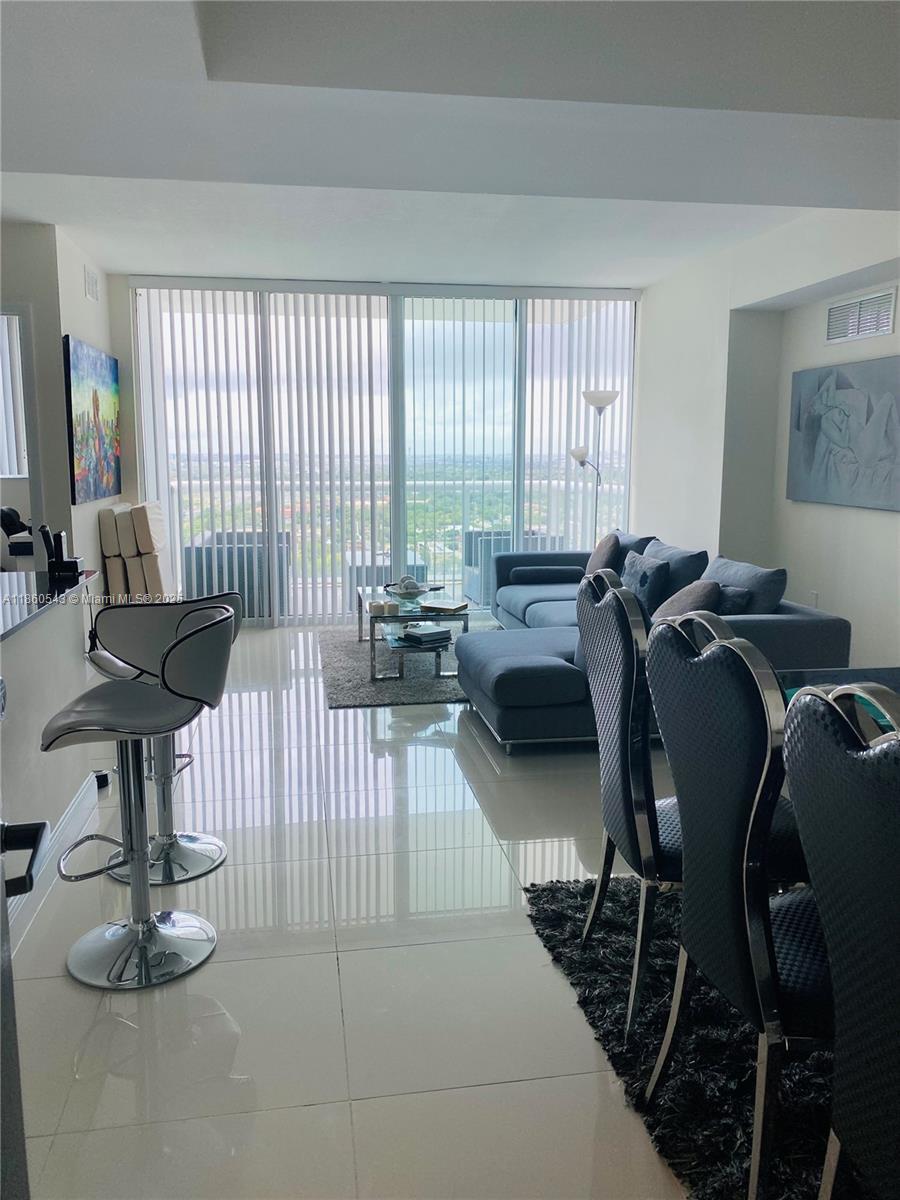 1861 Nw S River Dr 904, Miami