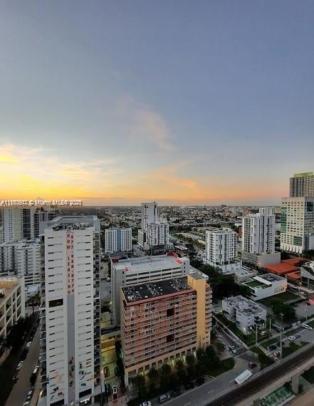 999 Sw 1st Ave 2705, Miami