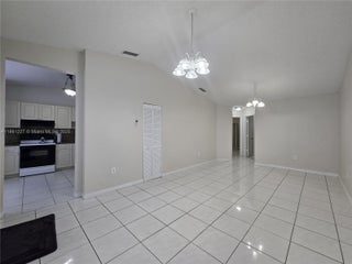 Photo of Listing #A11861227