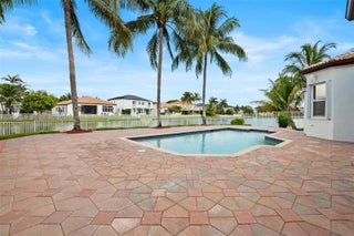 Photo of Listing #A11861709