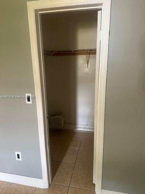 5 of 10 - 31 Sw 8th Ct 1-2, Hallandale Beach, FL