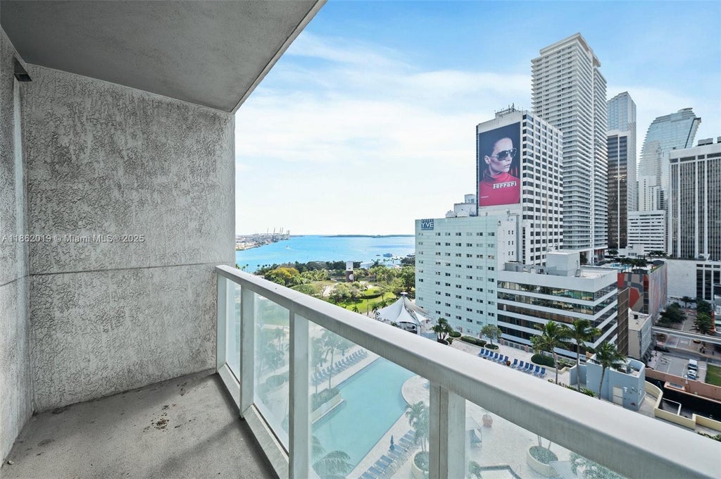 244 Biscayne Blvd 1609, Miami
