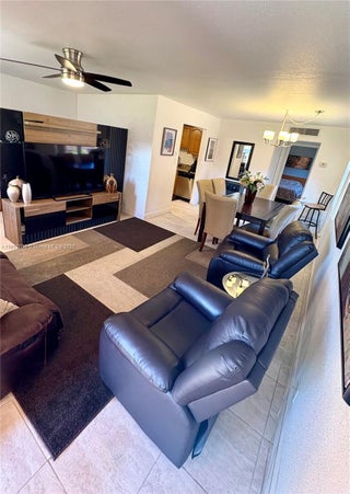 Photo of Listing #A11857029