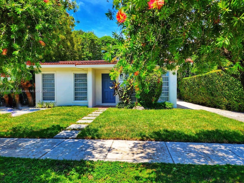 1825 Sw 19th St 1825, Miami