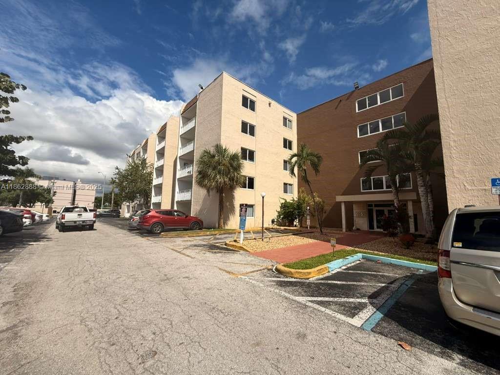 6950 Miami Gardens Dr 2-408, Hialeah