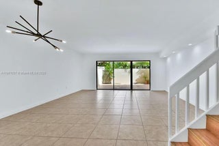 Photo of Listing #A11861037