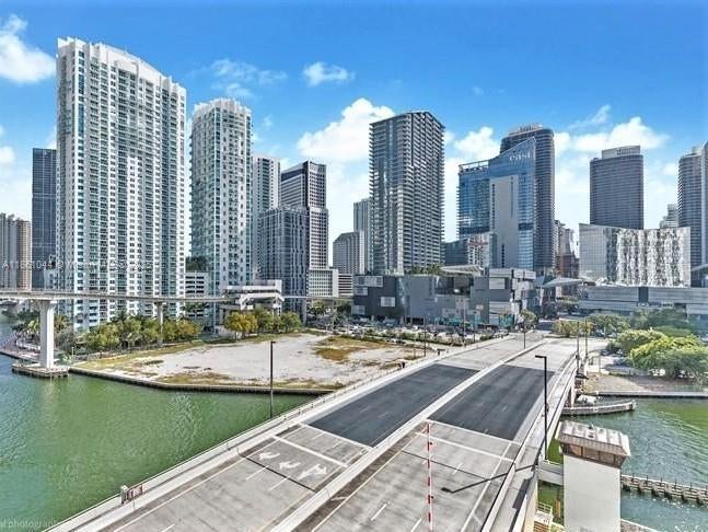 350 S Miami Ave 2105, Miami