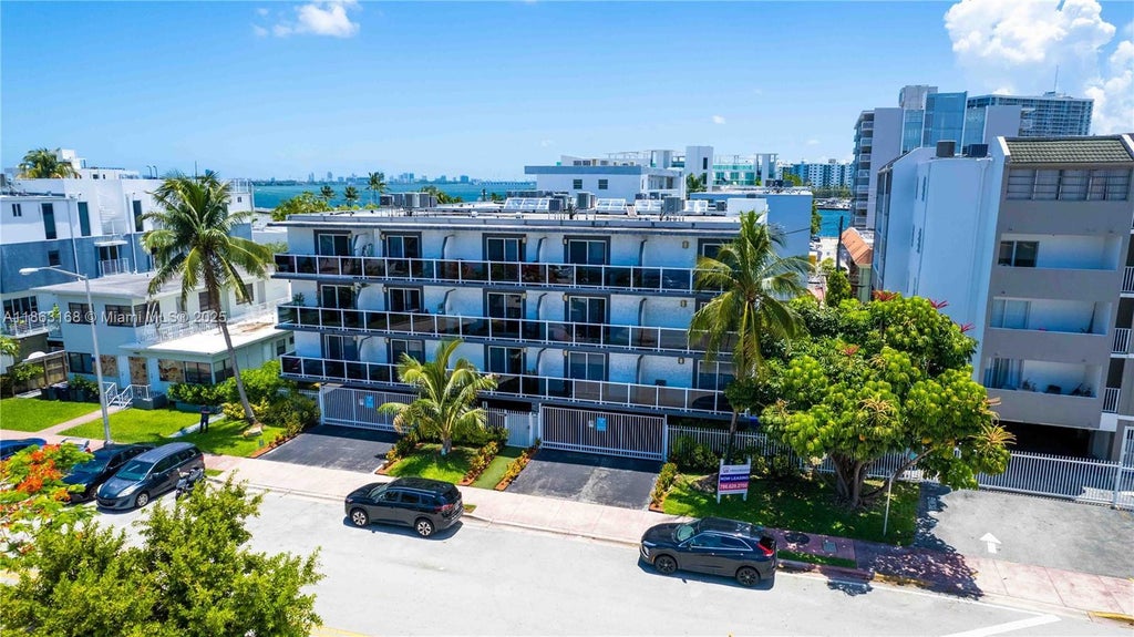 1986 Biarritz Dr 307, Miami Beach