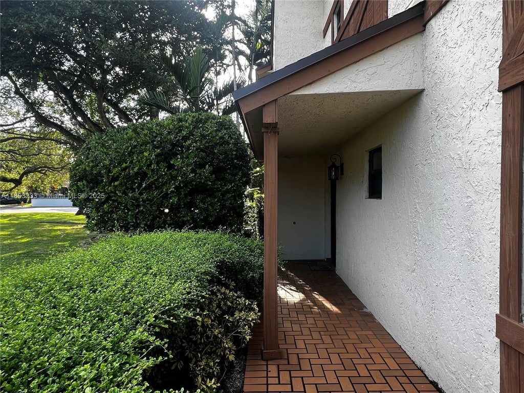 11339 Sw 74th Ter, Miami