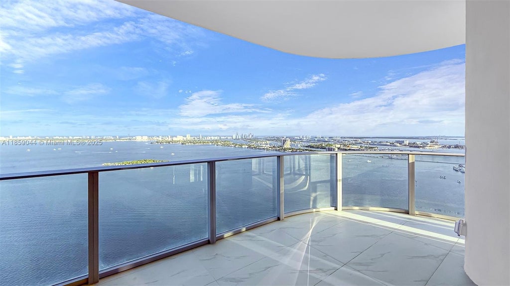 700 Ne 24th St 3407, Miami