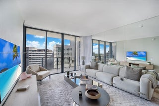 Photo of Listing #A11859161