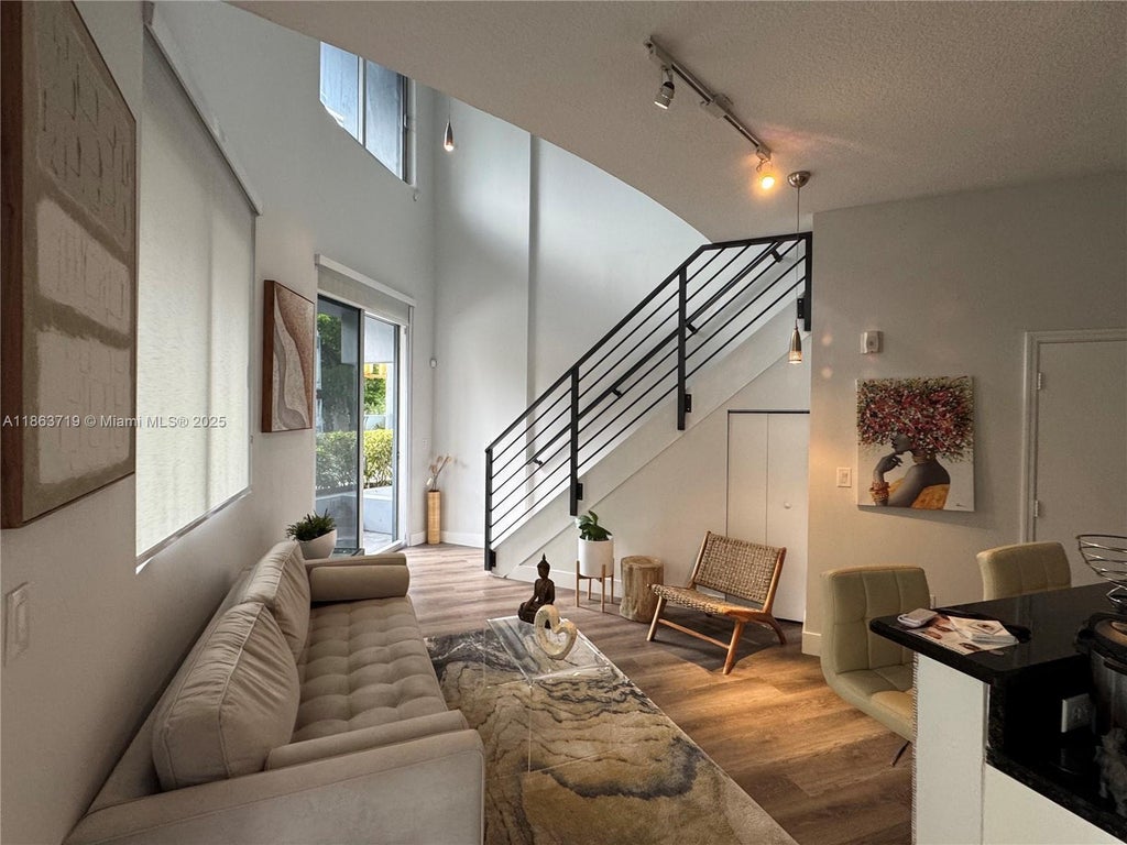 3339 Virginia St 121, Miami