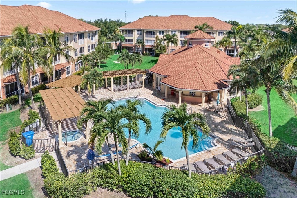 1109 Van Loon Commons Cir 303, Cape Coral