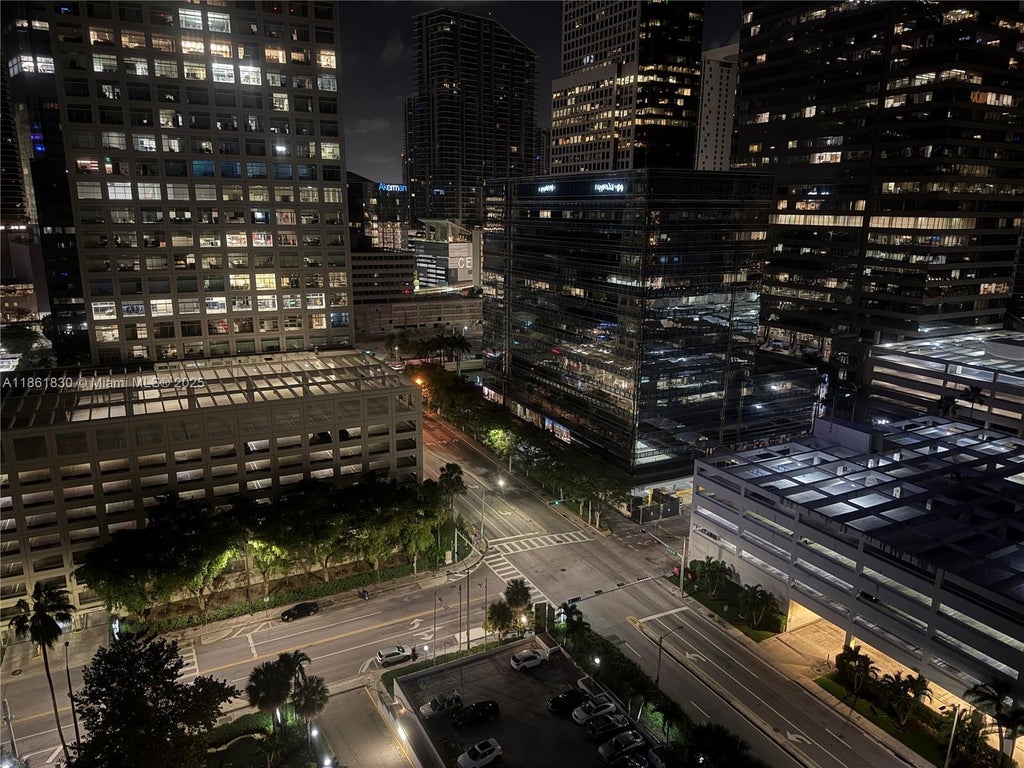 801 Brickell Bay Dr 2064, Miami