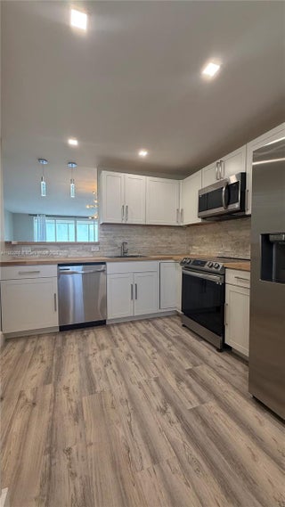 Photo of Listing #A11863205