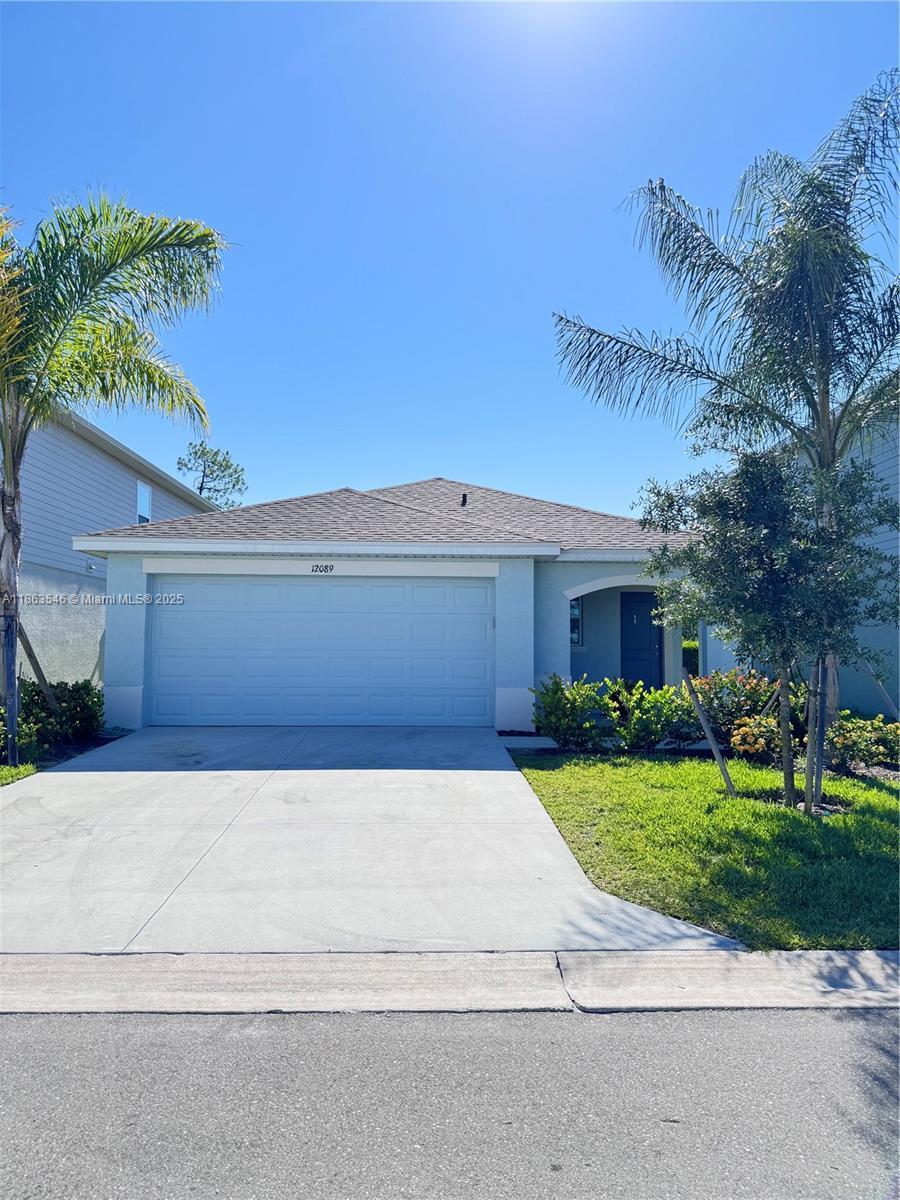 12089 Monterey Pine Ln, Fort Myers