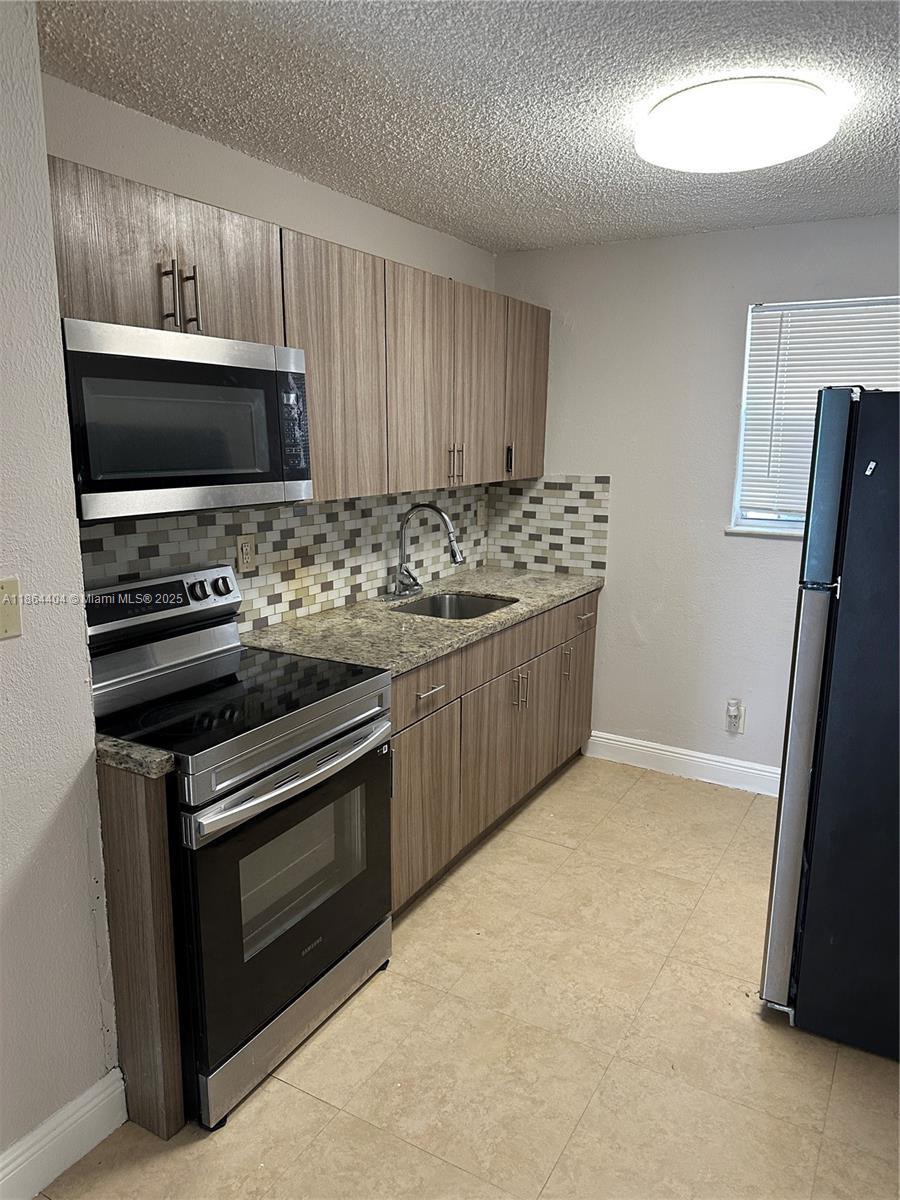 1541 Nw 2nd St B, Pompano Beach