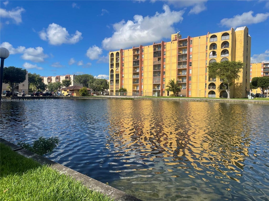 4709 Nw 7th St 204-9, Miami