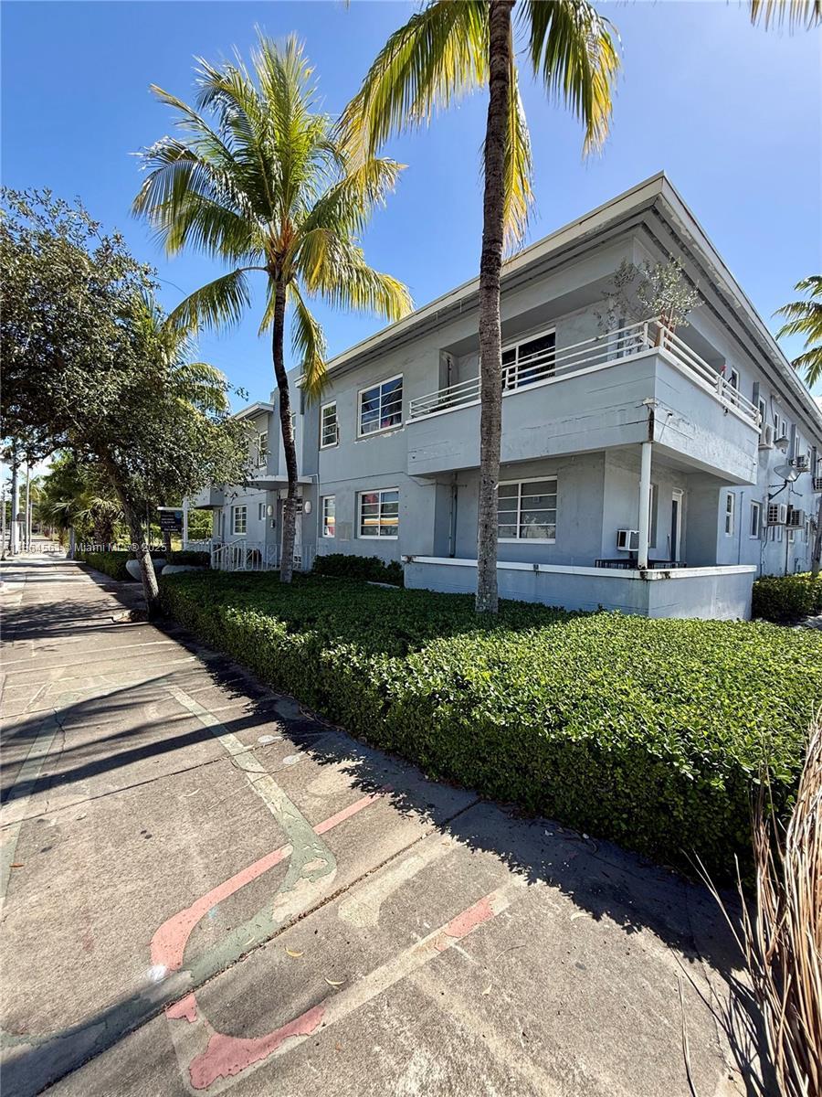 5305 Biscayne Blvd 208, Miami