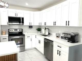 Photo of Listing #A11865516