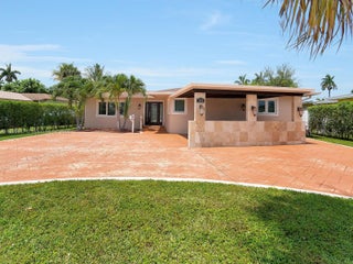 Photo of Listing #A11865697