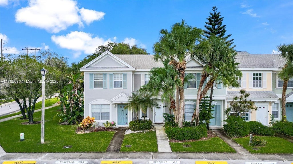 8066 Sanibel Dr 8066, Tamarac