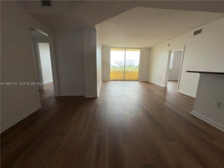 Photo of Listing #A11862161