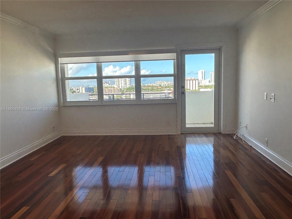 401 Golden Isles Dr 1016, Hallandale Beach