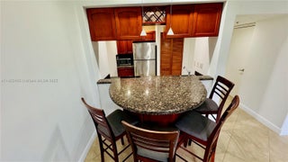 Photo of Listing #A11865465