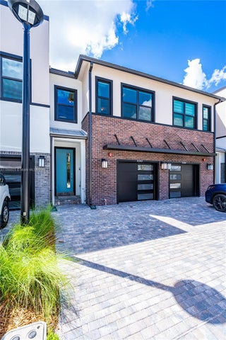 Photo of Listing #A11866928