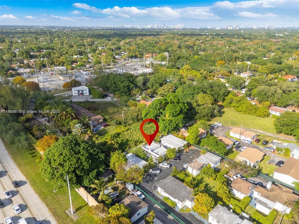 601 Nw 90th St 13, El Portal