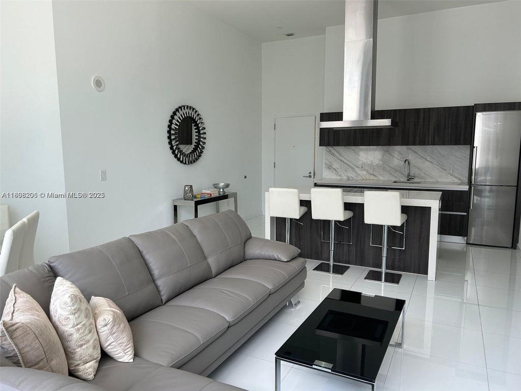 851 Ne 1st Ave 411, Miami