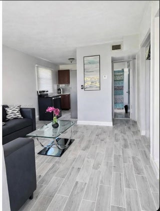 Photo of Listing #A11868660