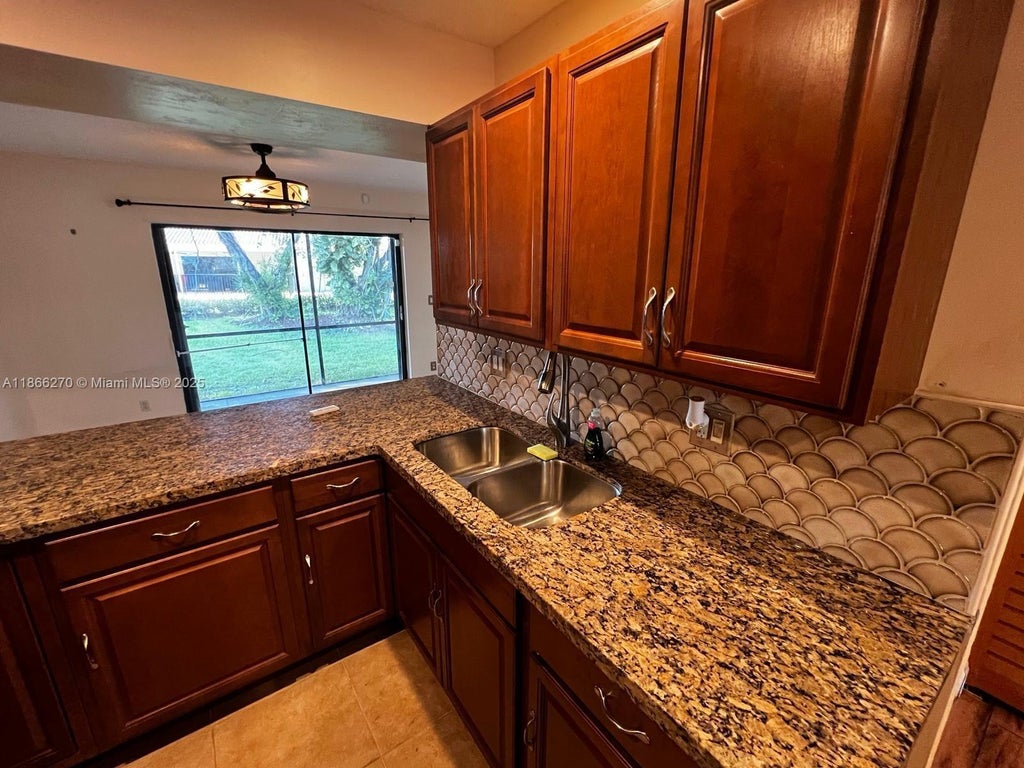 9829 Riverside Dr 42-6, Coral Springs