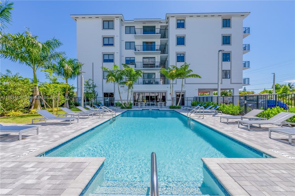 1080 Ne 215th St 01-403, Unincorporated Dade