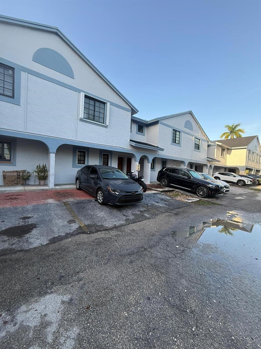 1595 Sw 122nd Ave 4-6, Miami