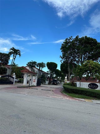 Photo of Listing #A11869962