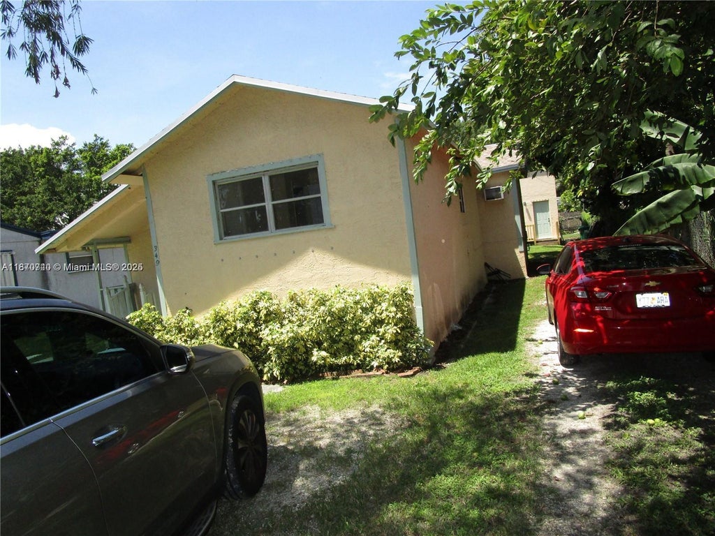 349 Cypress Ave House, Pahokee