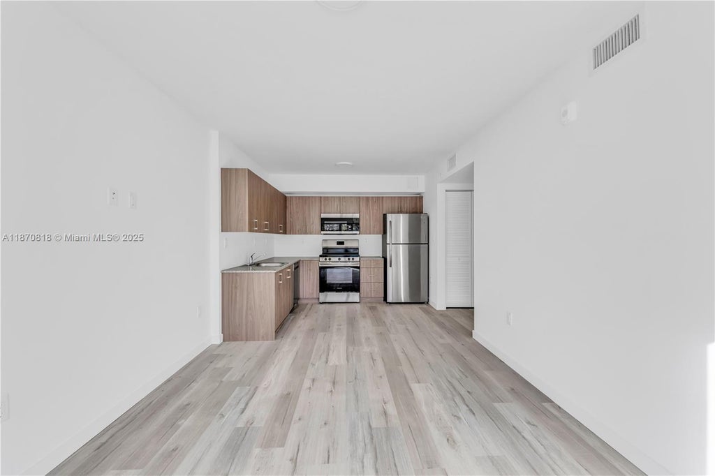 175 Nw 160th St 307, North Miami Beach