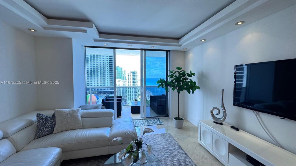 1830 S Ocean Dr 2211, Hallandale Beach