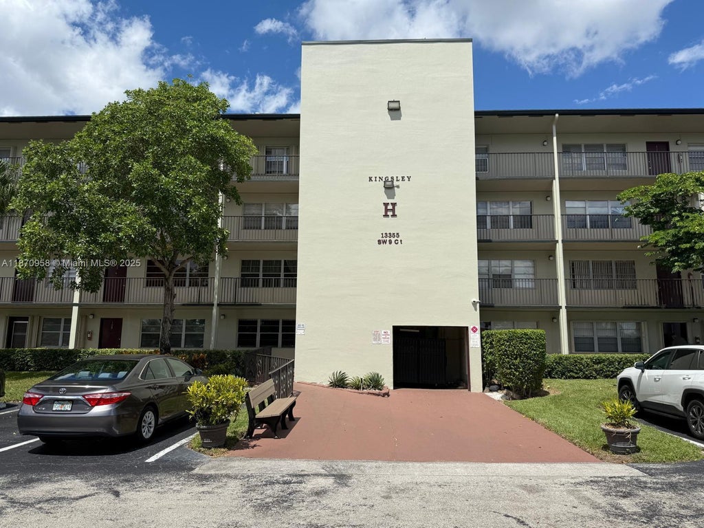 13355 Sw 9th Ct 415h, Pembroke Pines