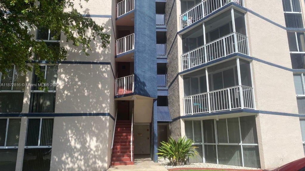 7075 Nw 186th St C110, Hialeah
