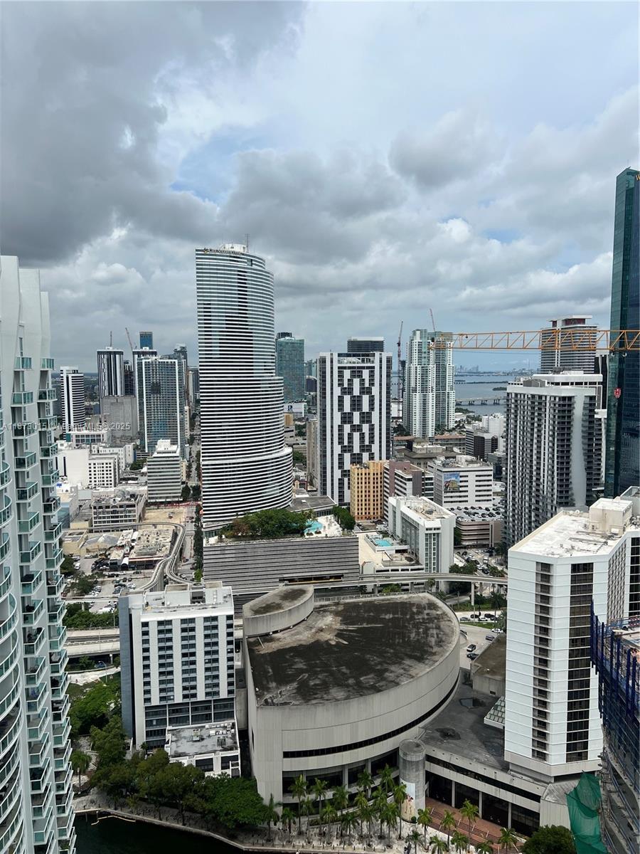 41 Se 5th St 2303, Miami